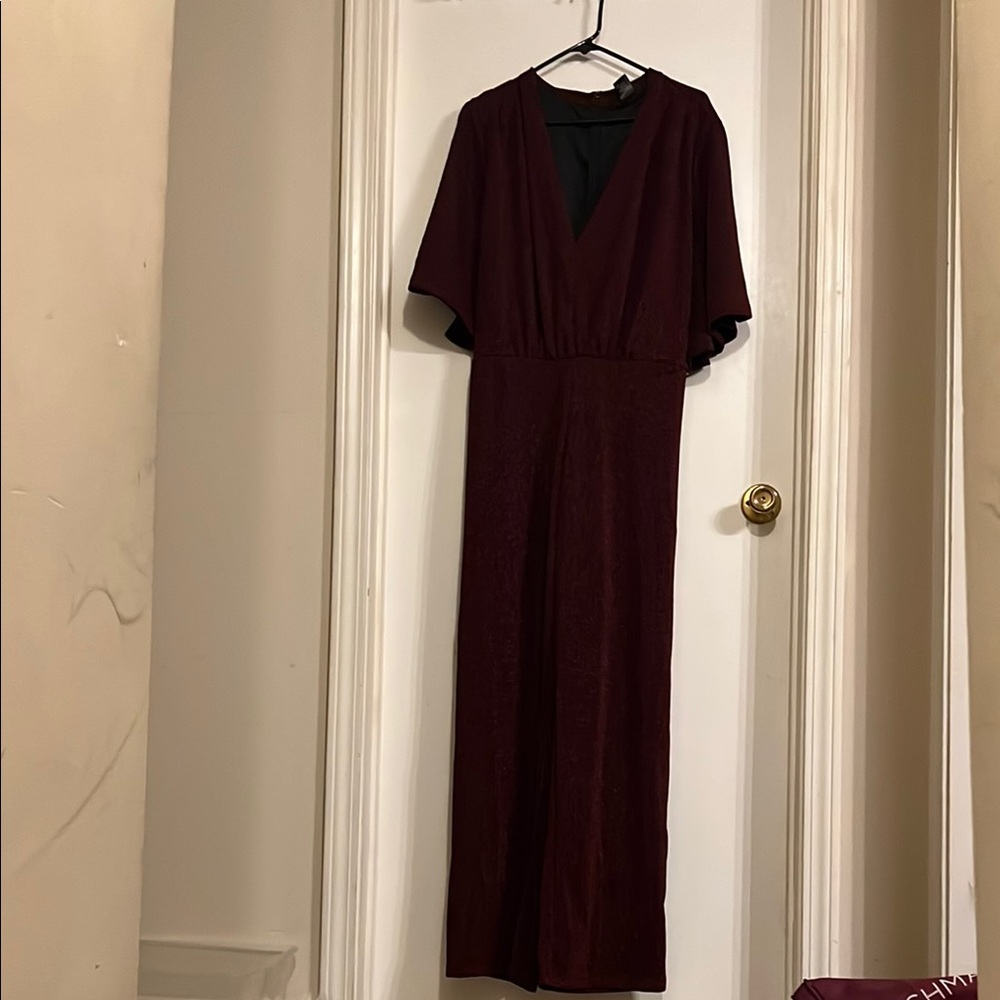 NWT Ashley  Stewart Red Flutter Sleeve V- Friday event sale today’s sale price 🌺